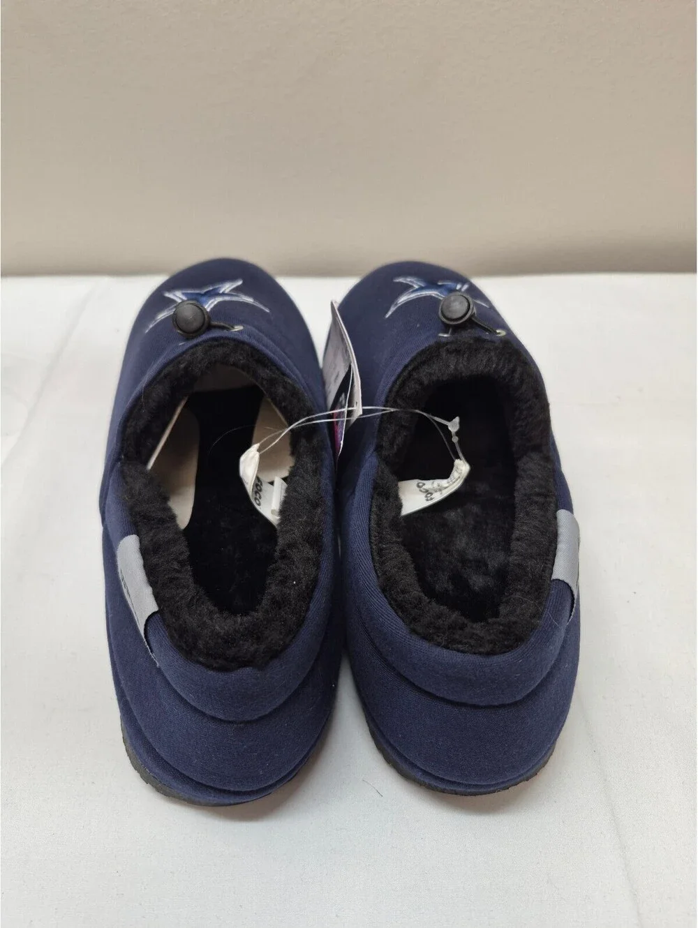 FOCO NFL Dallas Cowboys Men's Slippers with Adjustable Toggle, Size 9-10, B381